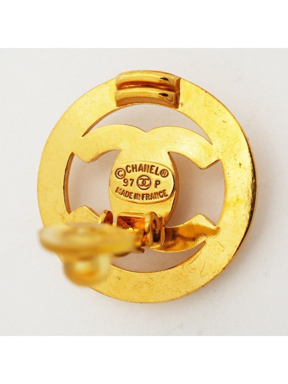 Chanel Earrings Vintage CC Logo Turnlock Round - Picture 4 of 5